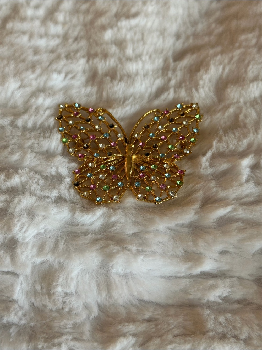 Vintage Gold Tone Butterfly Brooch Multicolor Rhinestone Filigree Estate Style - Picture 7 of 7